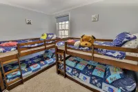 Mountain Serenity - brand new hot tub - fire pit