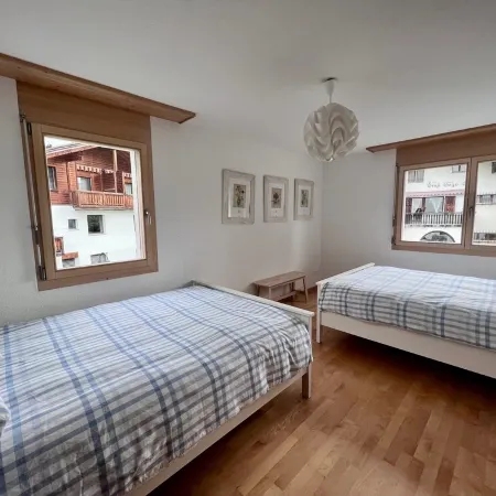 2 Bed 2 Bath, Bright, spacious, central apartment in Flims 5min walk to gondola Отели в г. Флимс