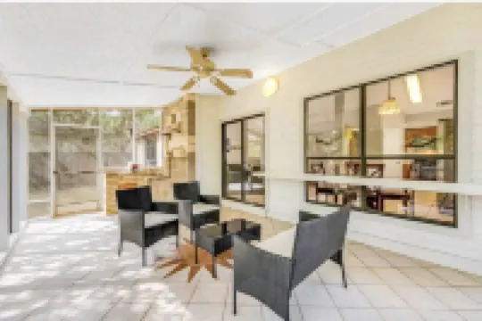 Tranquil 3 BR Oasis : Relaxing Suburn Austin heaven