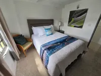 Charming 2- Bedroom Apartment with AC, WiFi in St Thomas' East End Hotels in Frydendal