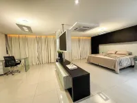 Luxury Penthouse with private Pool