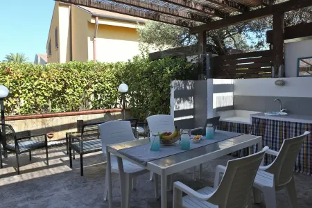 2 Zimmer Ferienwohnung in Mazzaforno mit 2 Gemeinschaftspools