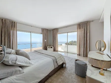 Exceptional Property 4 Bedrooms, Panoramic Sea View, Swimming Pool, Fitness Room