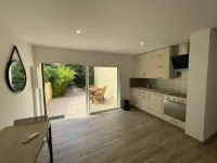 Grand Studio Neuf à Carry le Rouet Hotels in Carry-le-Rouet