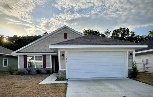 Charming 3-bedroom house with AC, WiFi in lovely Alachua Hotels in Alachua