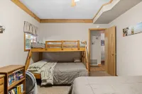Cozy Cottage on Grand Portage Lake, Right on ATV and Snowmobile Trail!