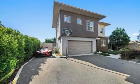 Welcome to your So Cali dream oasis! Min stay 1 mo