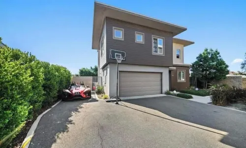 Welcome to your So Cali dream oasis! Min stay 1 mo