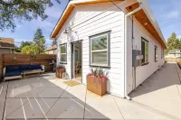 Luxurious cottage in Historic Old Town Folsom with WiFi, AC