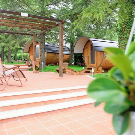 Rifugio DiVino Dormire in Una Botte Glamping Nella Tenuta Vitivinicola