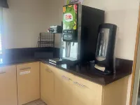 丹維爾速8酒店 - 早餐