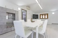 Accogliente Villetta a 350 Metri Dalla Bellissima Spiaggia di Foxi Manna