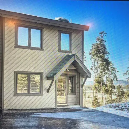 Sunset Mountain View Townhome and Winter Park Ski/Hike/Bike Hub