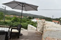 Turismo Aldeia Serrana, Casinhas da Eira Caramulo, Hotels in Tondela