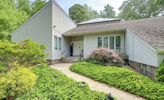 Private Yard: Pet-Friendly Home in Dover