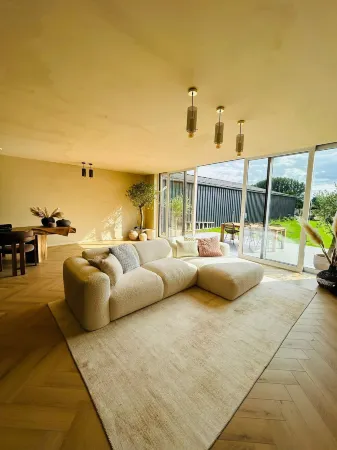 Luxurious house in the Flemish Ardennes near Ghent Отели в г. Semmerzake