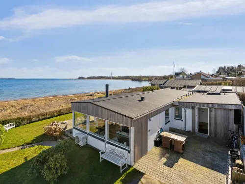 "Solbritt" - 30m from the sea