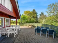 "Liam" - 800m to the Fjord Hotels in Tarm