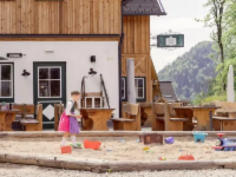 Apartment Ausseerland Near Ski Slopes Hotels in Grundlsee