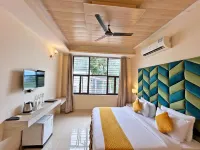 The Neeraj Naturecure - Ganga View