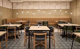 Hyatt Place Montreal Airport