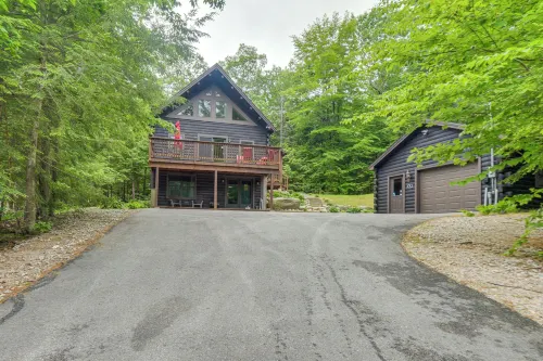 All-Season Log Cabin Escape 11 Mi to Cranmore Mtn - Pet friendly