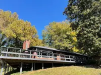 Newly renovated 3BR/2BA home in beautiful centrally located neighborhood Hotels in Bristol