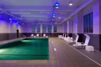 Radisson Blu Mall of America - Pools