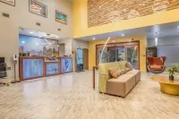 The Leo Collection Detroit, Ascend Hotel Collection Hotels in Allen Park