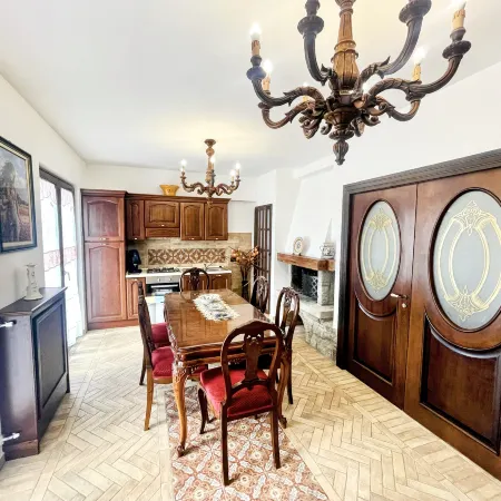 Charming villa in Umbria - sleeps 16 - lake view - Pool, jacuzzi and events room