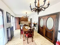 Charming villa in Umbria - sleeps 16 - lake view - Pool, jacuzzi and events room