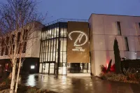 Hotel Dali Val d'Europe Tapestry Collection by Hilton