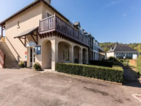 Comfort 1 Bedroom Apartment (5 people) Hotels in Argentat