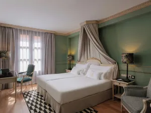 유지니아 데 몽티조 오토그래프 컬렉션