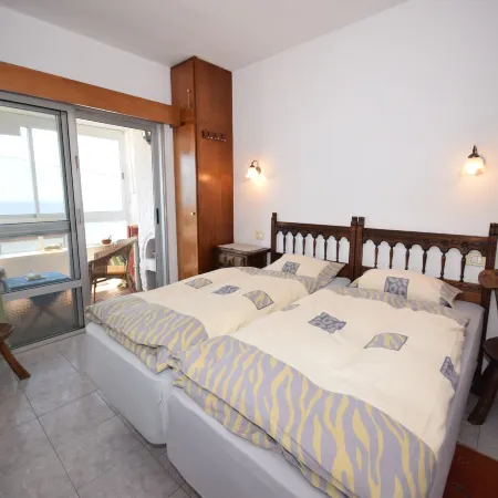 Holiday Home Mesa del Mar near Black Beach