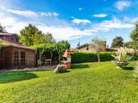 Sunny Villa with Terrace Hotel a Barasso