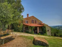 Holiday Home in Paciano near Lake Trasimeno
