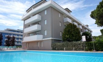 Relax and Enjoy a Garden and Pool