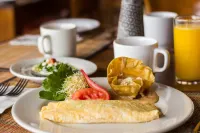 Holiday Inn QUERETARO ZONA DIAMANTE by IHG - breakfast