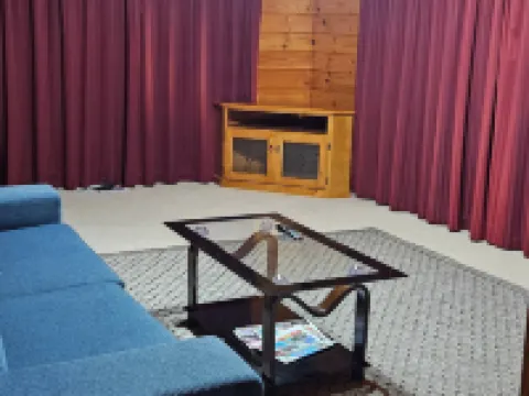 Farm House close to town Hoteles en Pukekohe