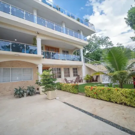 2 Guests 1Bed Studio 3Min to Beach and Main Street