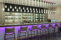 โรงแรมคราวน์ พลาซ่า ปานามา บาย IHG - ที่มีบาร์