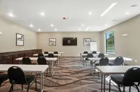 Cobblestone Hotel & Suites-Bellefontaine - 2-Star