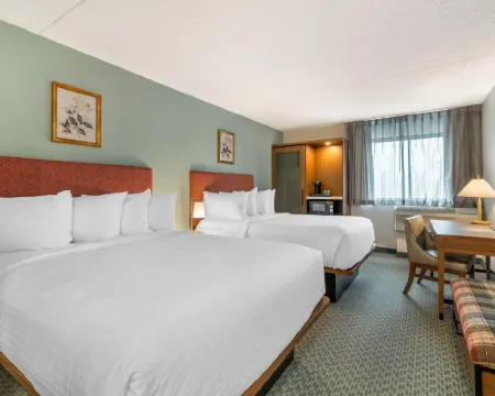 ザ クロックタワー ホテル レイサム - ノースアルバニー, アン アセンド コレクション ホテル コロニーのホテル