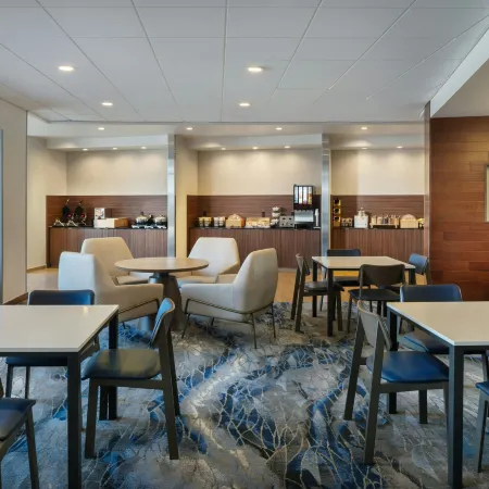Fairfield Inn & Suites Lincoln Southeast