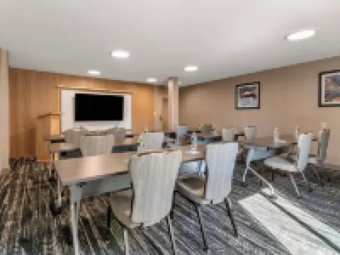 Clarion Inn Hotels in Nashua