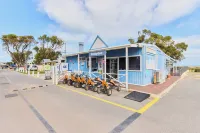 RAC Cervantes Holiday Park - Parking