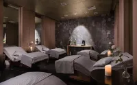 Grand Millennium Muscat connected to Muscat Grand Mall - spa