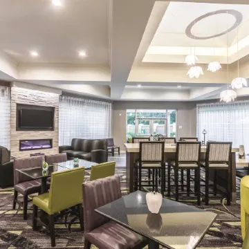 La Quinta Inn & Suites by Wyndham Atlanta Alpharetta