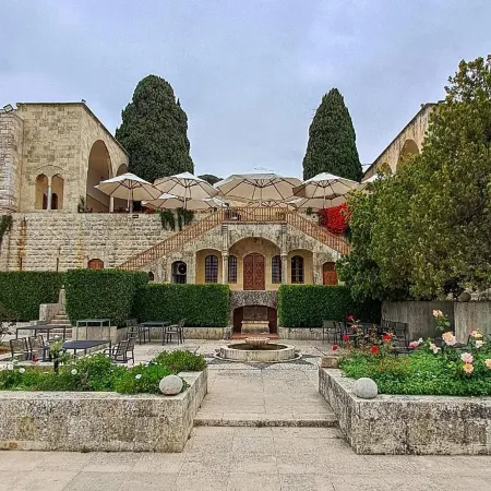 Mir Amin Palace